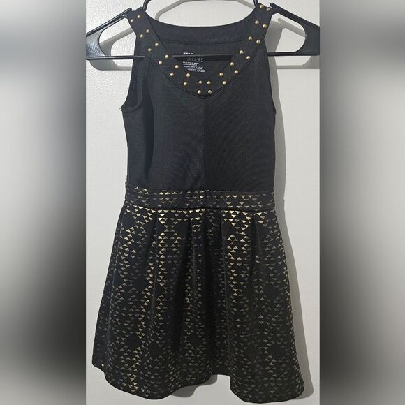 Epic Threads Other - Epic Thread black and gold sleeveless dress Small *